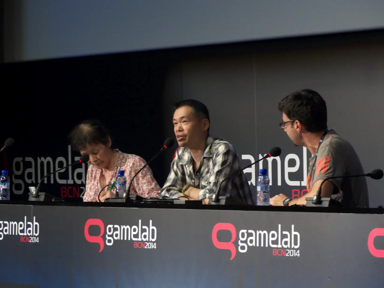 /assets/images/gen/posts/2014-06-25-gamelab-2014//gamelab-kim-swift-keiji-inafune-jade-ramond-talk/P1020414.webp